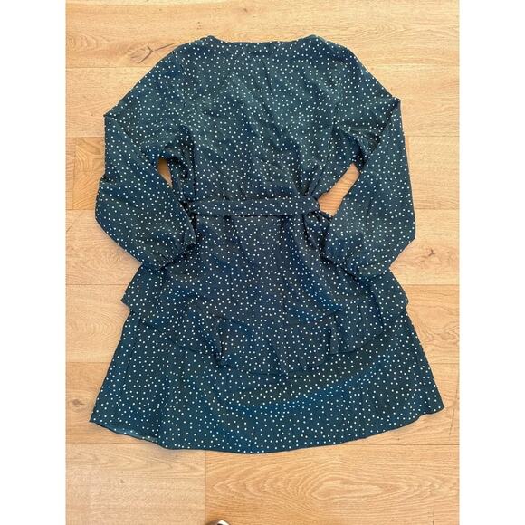 Uguest - Long Sleeve V Neck Polka Dot Ruffle Mini Dress in Green & White - Picture 5 of 6